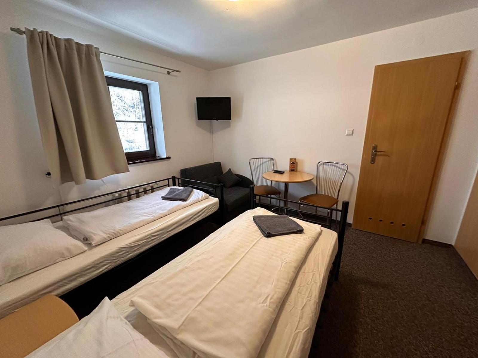 Straszny Dwor Hotel Duszniki Zdroj Room photo