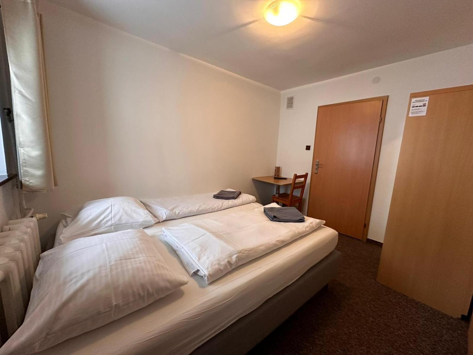 Straszny Dwor Hotel Duszniki Zdroj Room photo