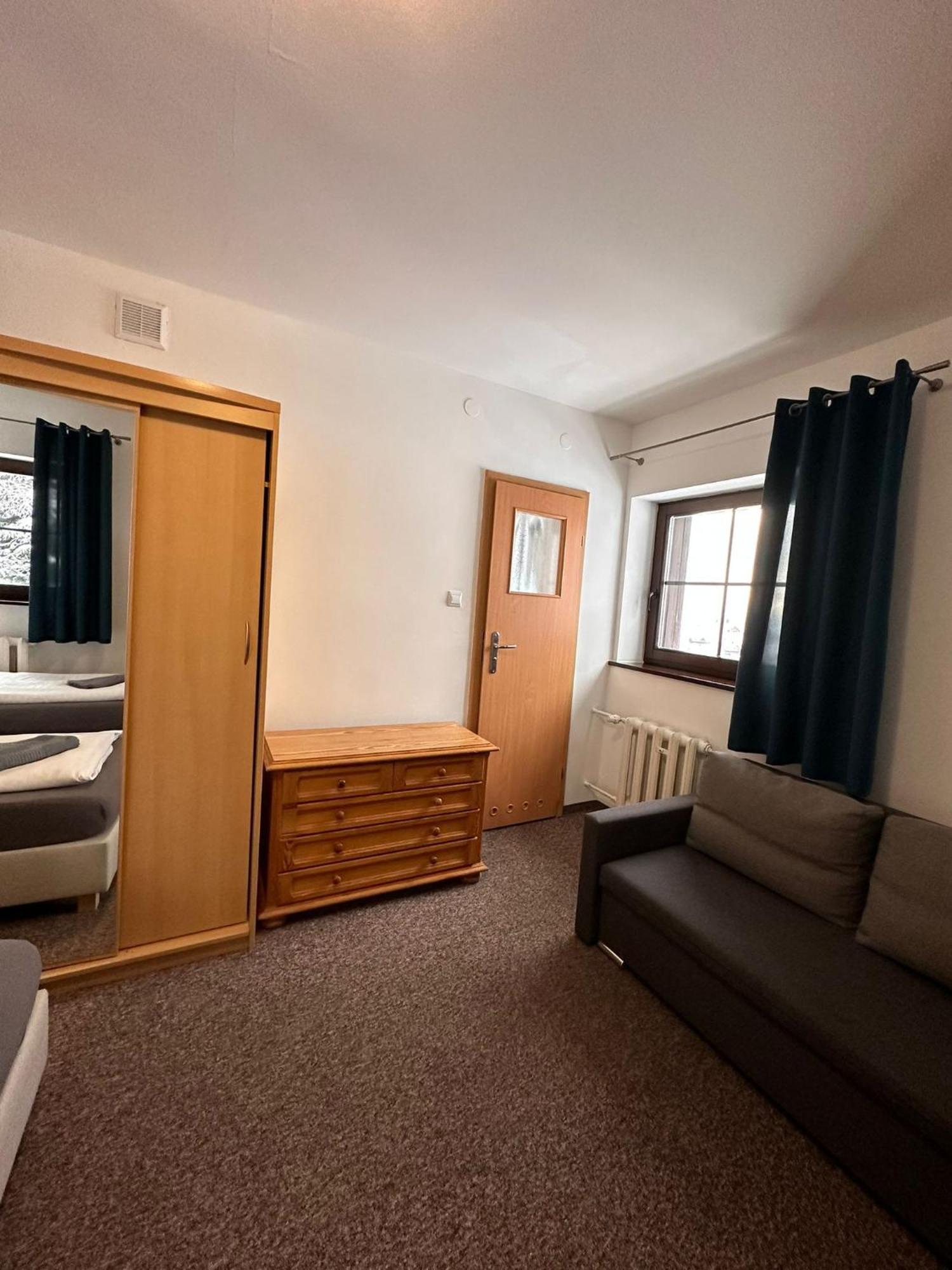 Straszny Dwor Hotel Duszniki Zdroj Room photo