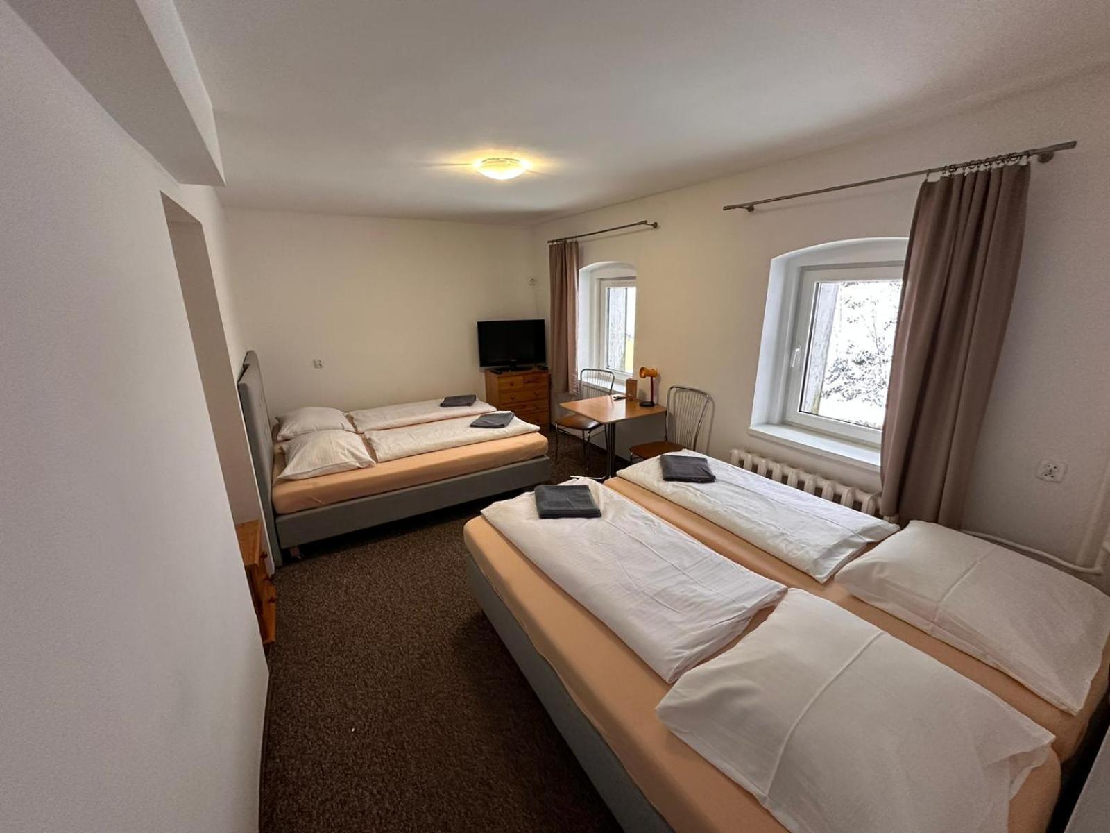 Straszny Dwor Hotel Duszniki Zdroj Room photo