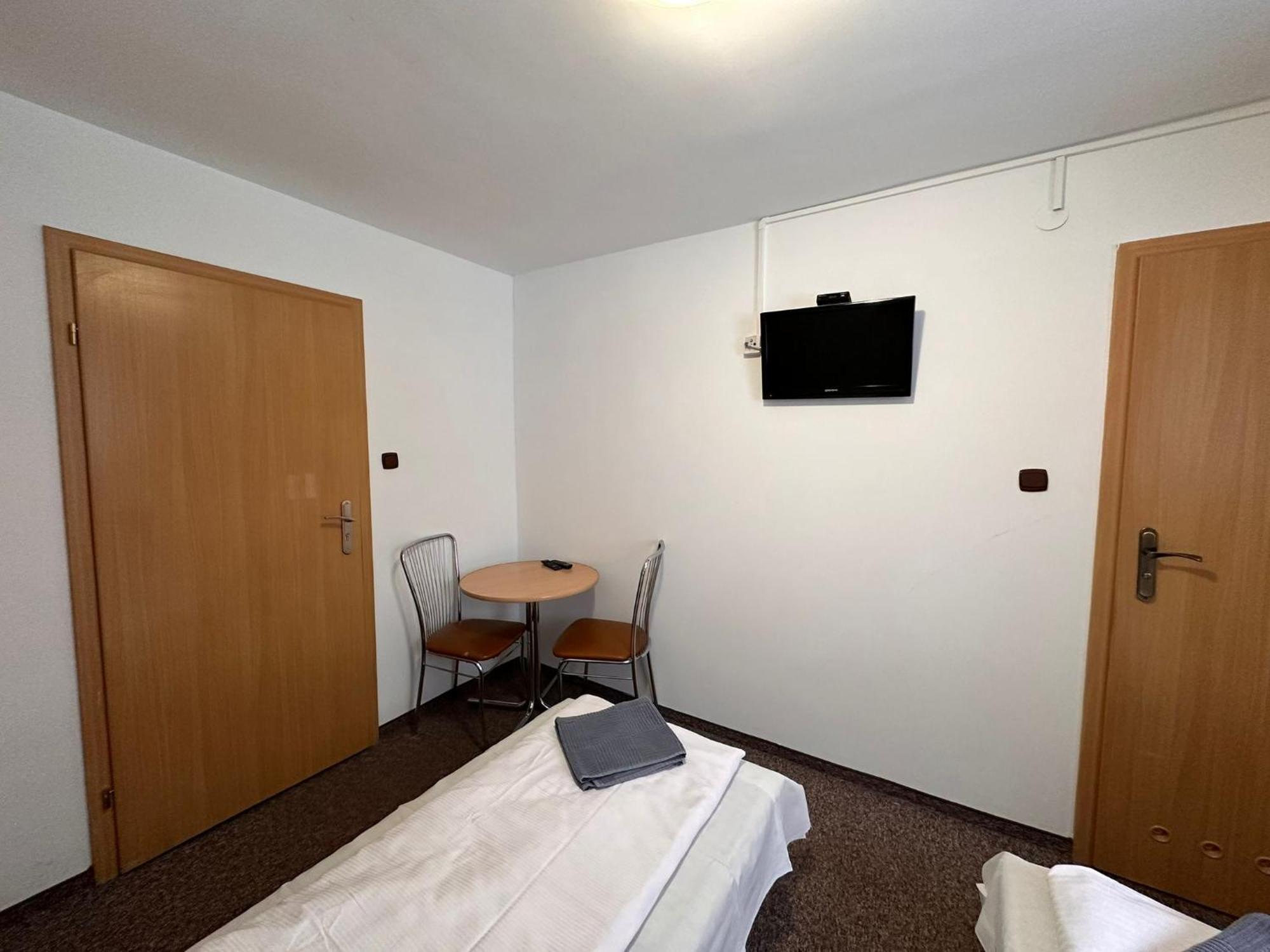 Straszny Dwor Hotel Duszniki Zdroj Room photo