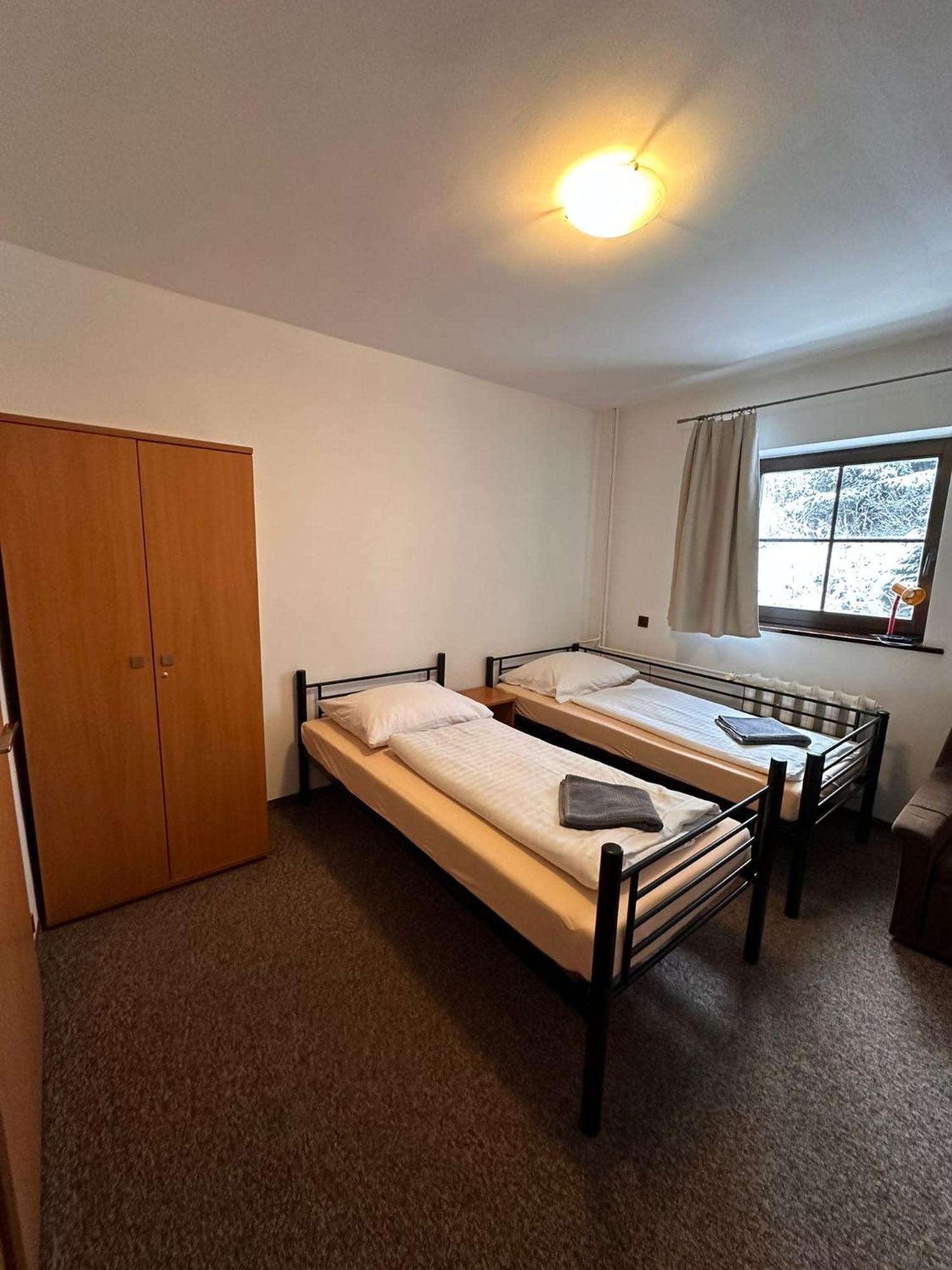 Straszny Dwor Hotel Duszniki Zdroj Room photo